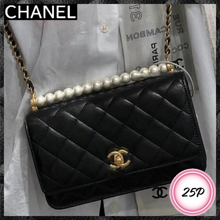 １列に並んだパールがエレガント☆ CHANEL チェーンウォレット