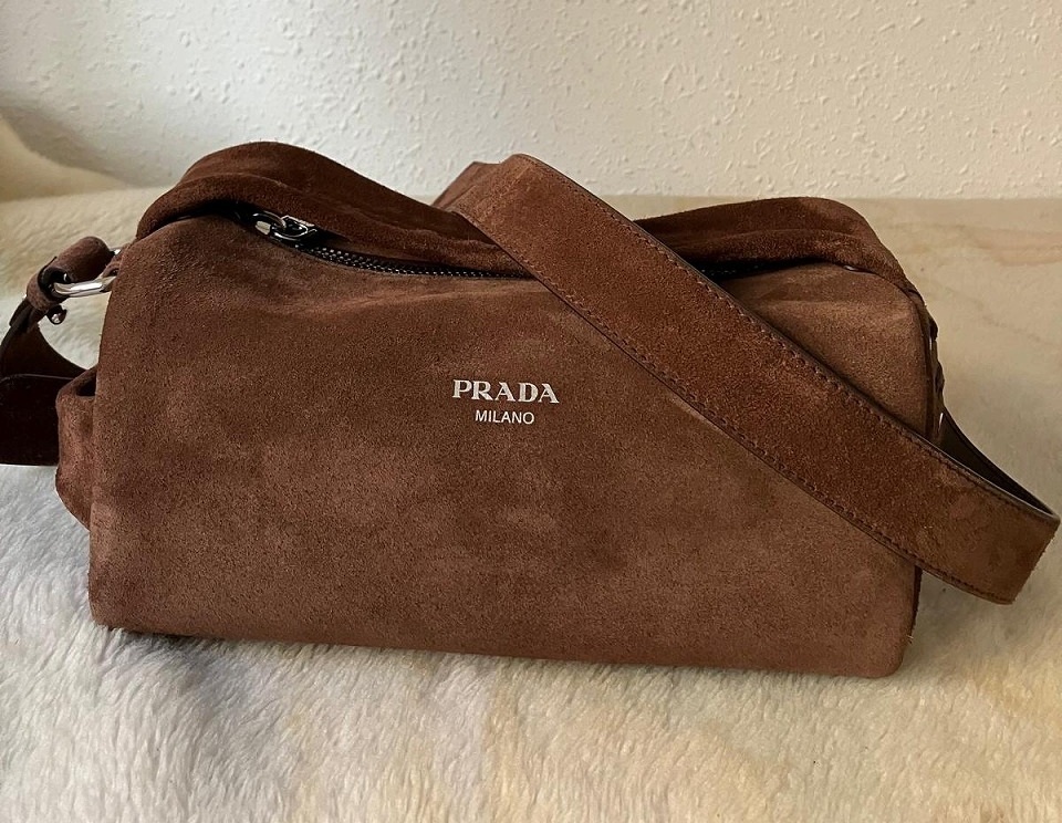ショルダーバッグ PRADA 2VH188_2C4S_F0201 SUEDE SHOULDER BAG