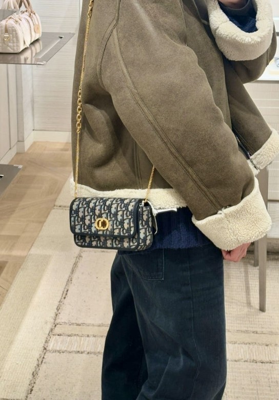 【新作入荷♪】Miss Caro チェーンポーチ スモール 新作入荷♪】Miss Caro チェーンポーチ スモール (Dior
