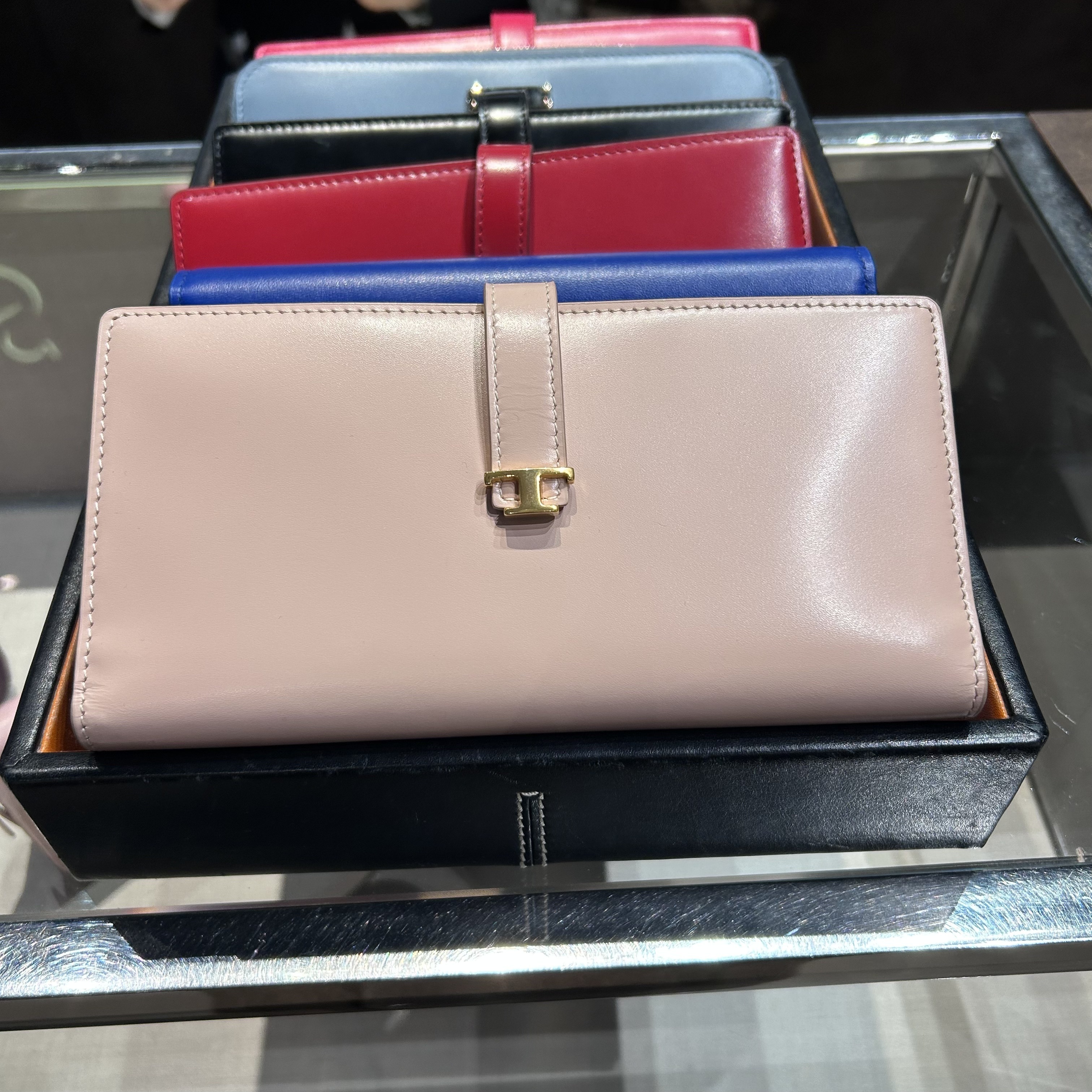 【VIPセール！】TOD'S(トッズ) タイムレスTレザー長財布