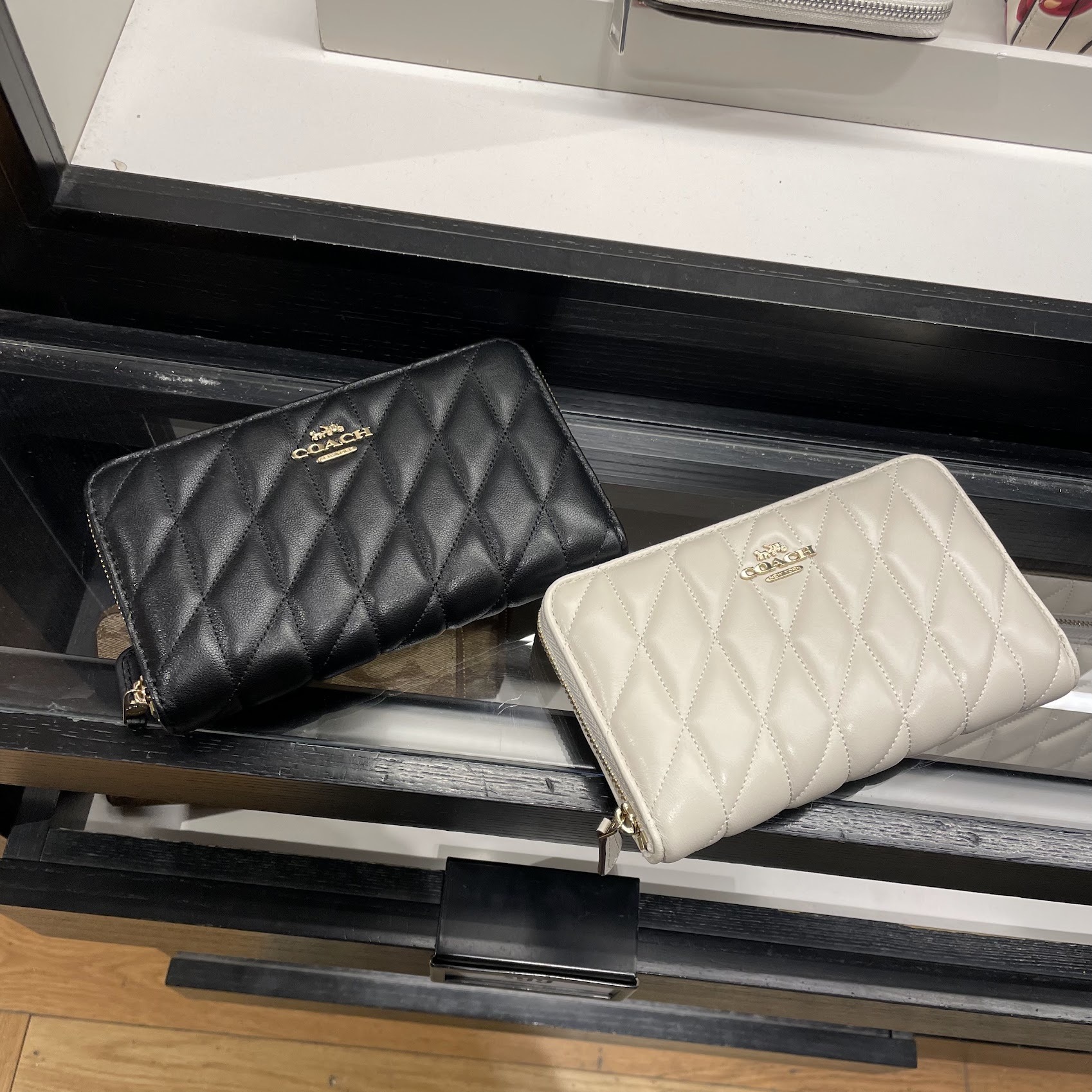 キルティング COACH◆ミディアム ID ジップ ウォレット CZ339