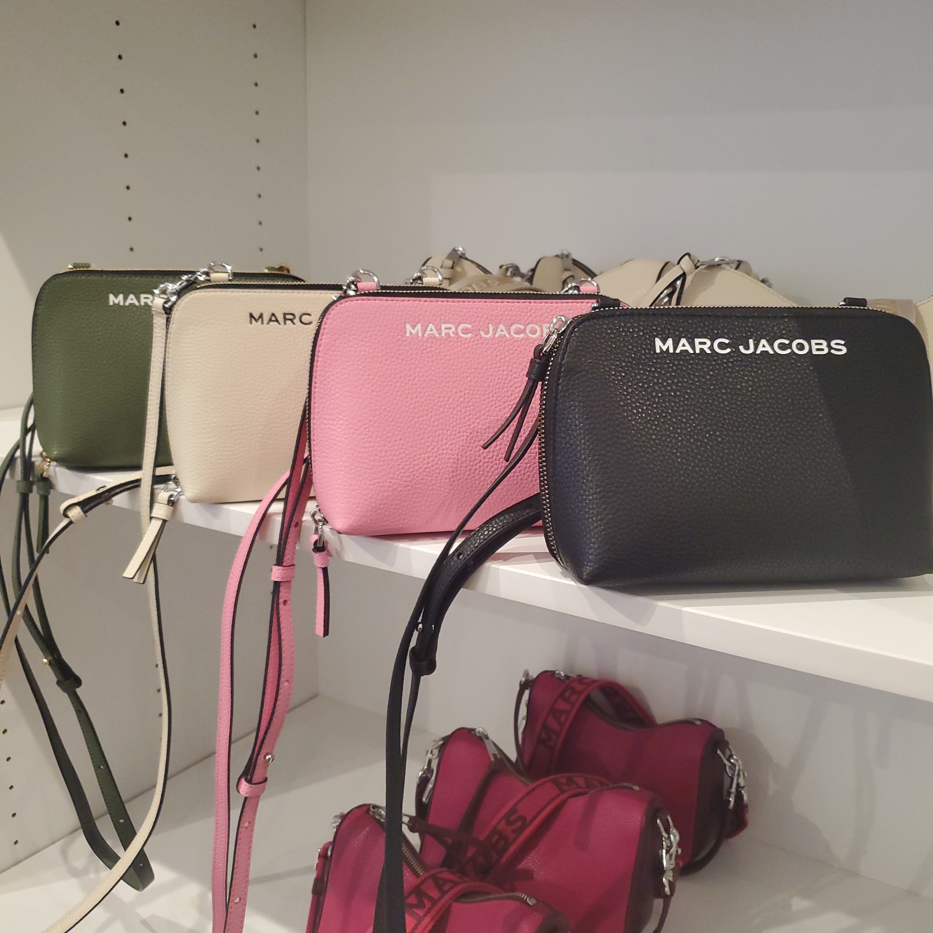 MARC JACOBS ドームクロスボディポーチバッグ M