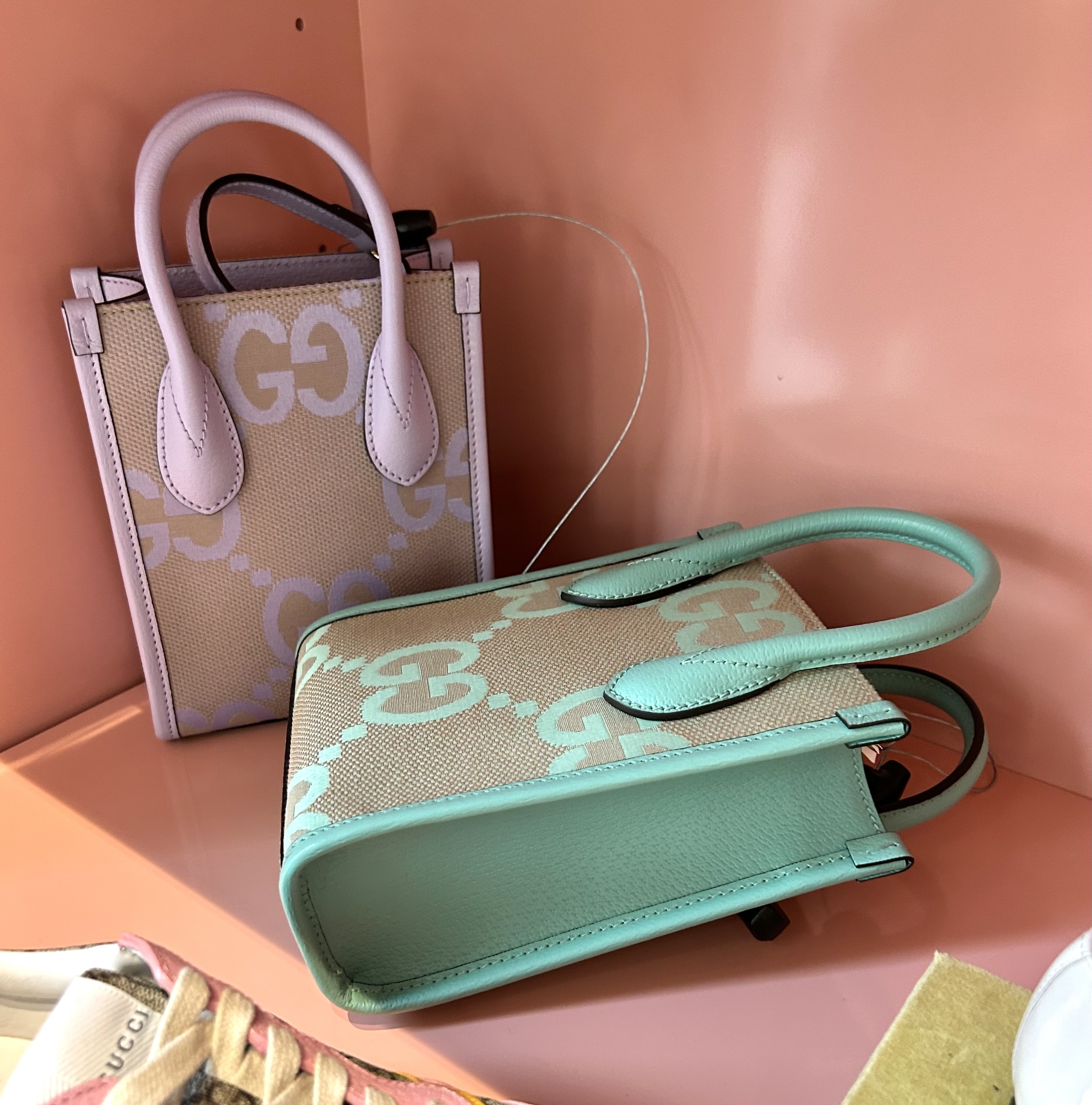 ショルダーバッグ・ポシェット Monogram Jumbo GG Textured Mini Vertical Tote GUCCI Monogram Jumbo GG Textured Mini Vertical Tote GUCCI (GUCCI