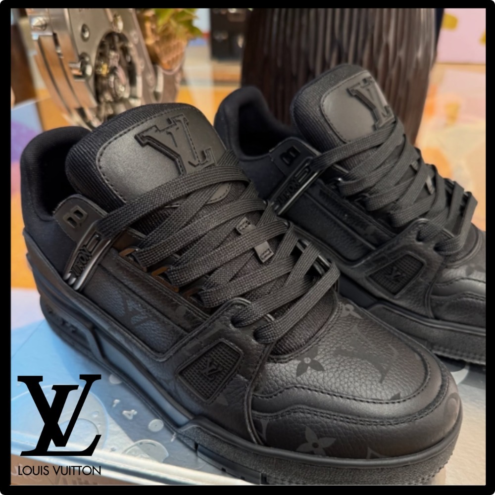 【ギフトに☆オール黒がカッコイイ】Louis Vuitton★スニーカー