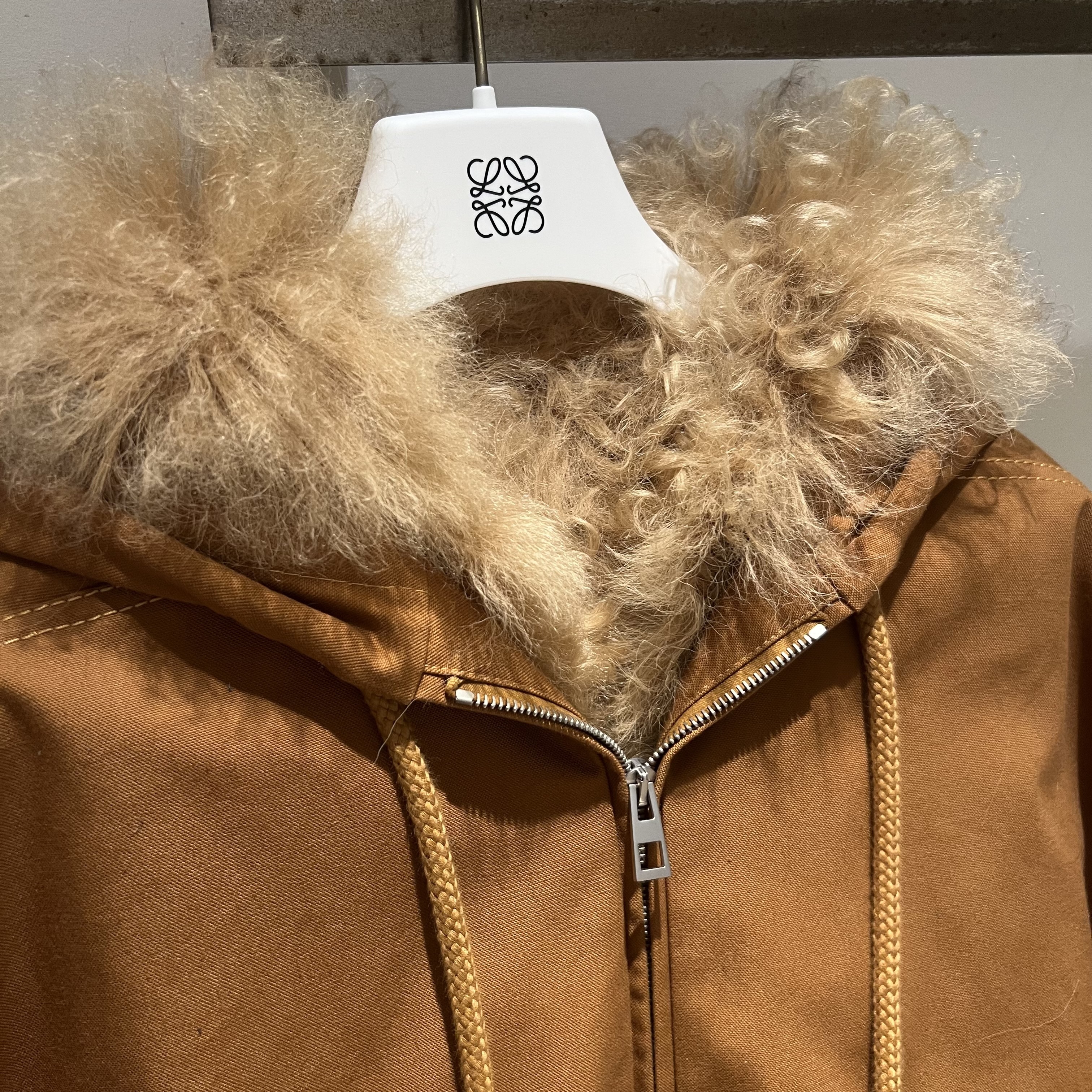 【LOEWE】現地セール！24AW オーバーサイズパーカ シアリング LOEWE】現地セール！24AW オーバーサイズパーカ シアリング
