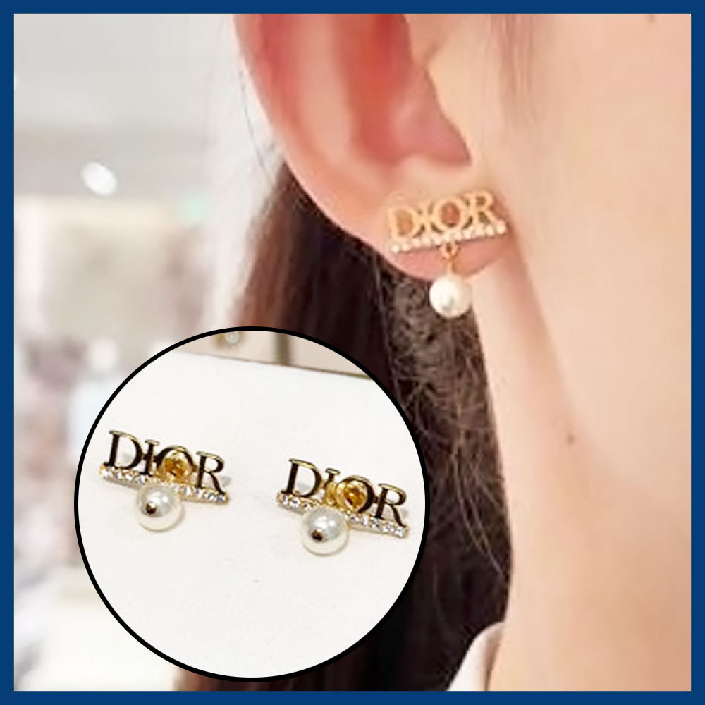 【品格を宿す!】Dior evolution ピアス ロゴ パール