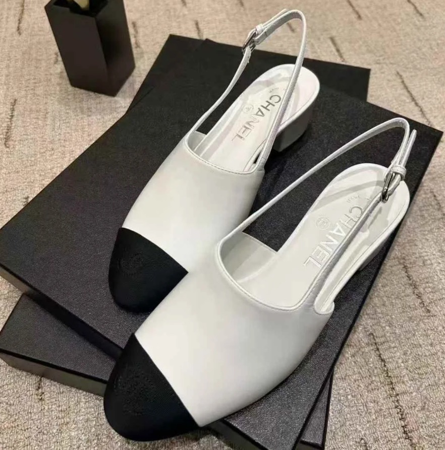 《シンプルで可愛い♡》 CHANEL スリングバック シューズ