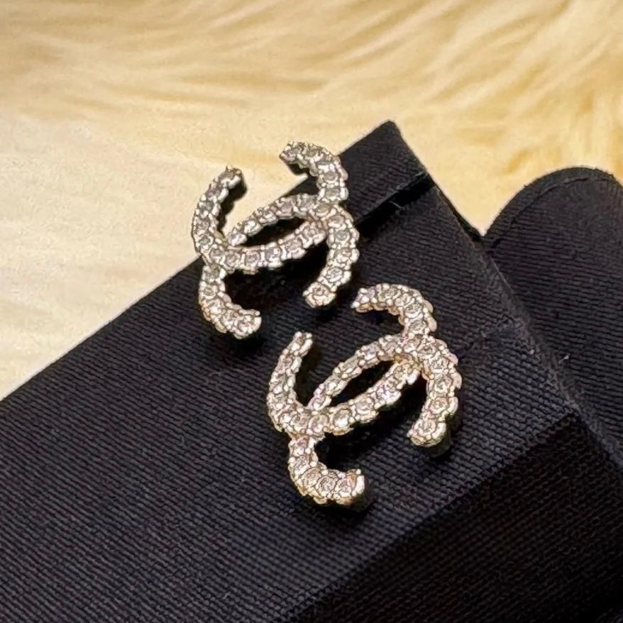 フォーマルにも♪】CHANEL シャネル ピアス CCロゴ 25P