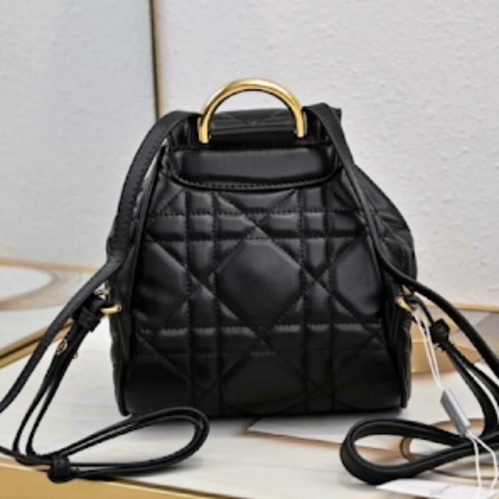 《人気のデザイン♡》Dior Caro バッグパック