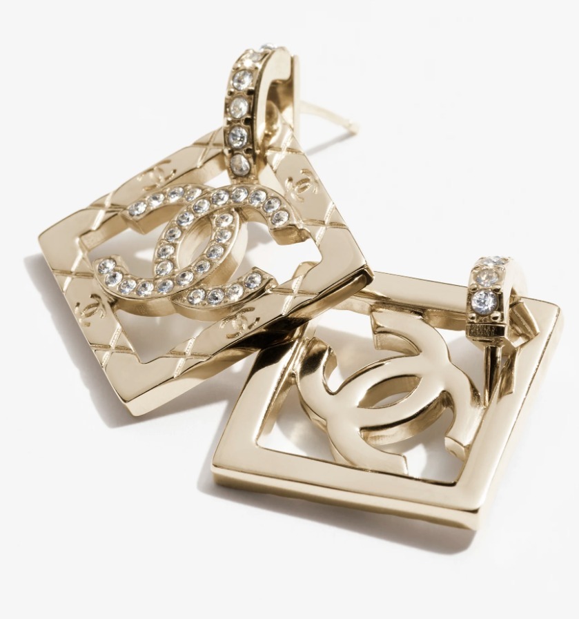 《オシャレなゴールド♪》CHANEL スクエアピアス CCロゴ