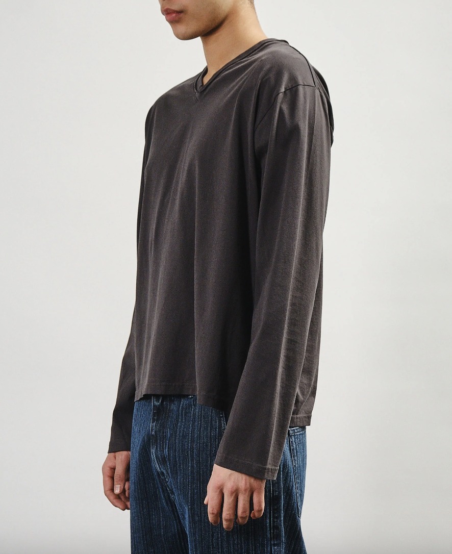 日本未入荷ブランド《Mfpen》LS VネックロンT ダークグレー