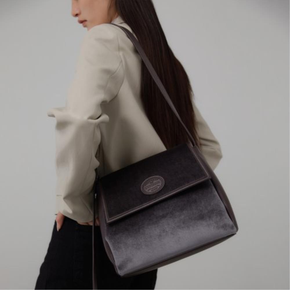 ショルダーバッグ・ポシェット ^LE ABONNE^ VELVET SHOULDER JEANNE BAGWARM GREY AB2379BG021M