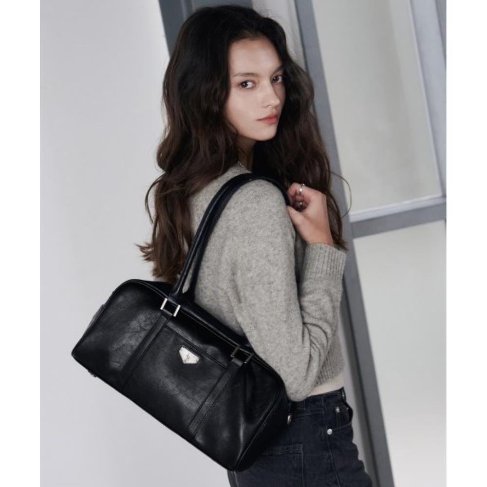 ショルダーバッグ・ポシェット ^LEATHERY^ Boston leather shoulder bag BLACK LRBG4102BK