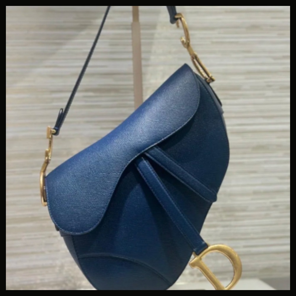 【魅力溢れる♡】Dior saddle バッグ