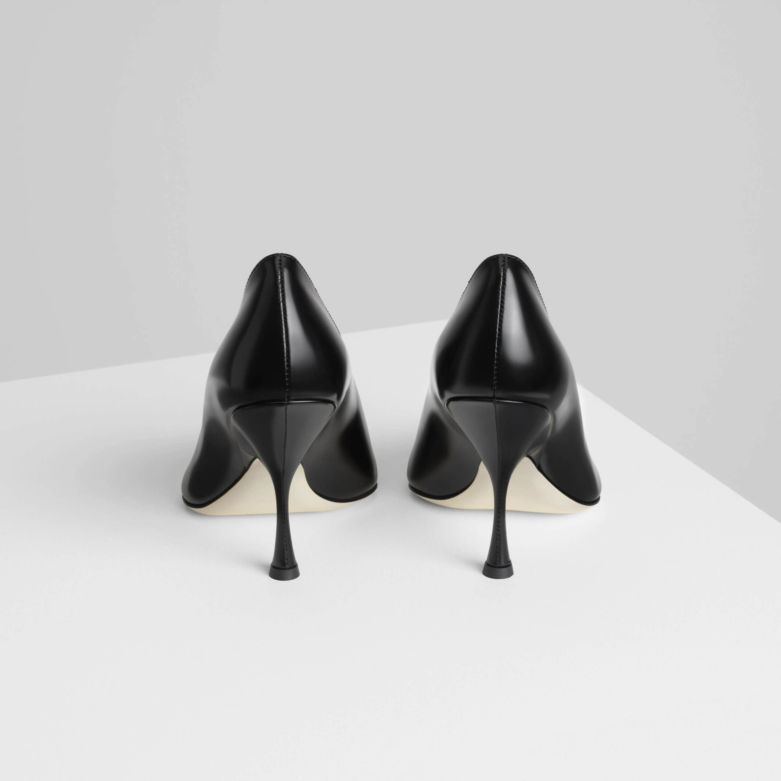 洗練された大人の【PHOEBE PHILO】ポイントポンプ 105 パンプス 洗練された大人の【PHOEBE PHILO】ポイントポンプ 105 パンプス