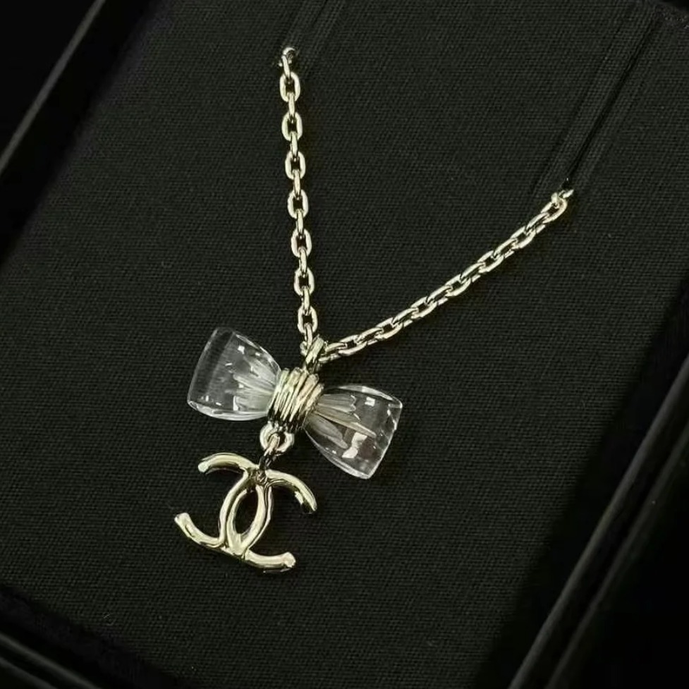 《クリアリボンが可愛い♪》CHANEL ペンダントネックレス CCロゴ