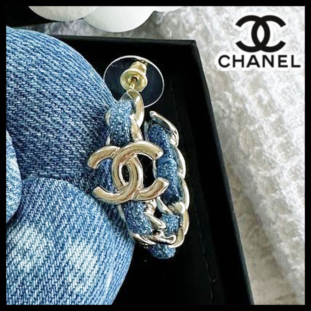 2連パール×カラフル星ロゴ☆【CHANEL】25P ロングネックレス 2連パール×カラフル星ロゴ☆【CHANEL】25P ロングネックレス