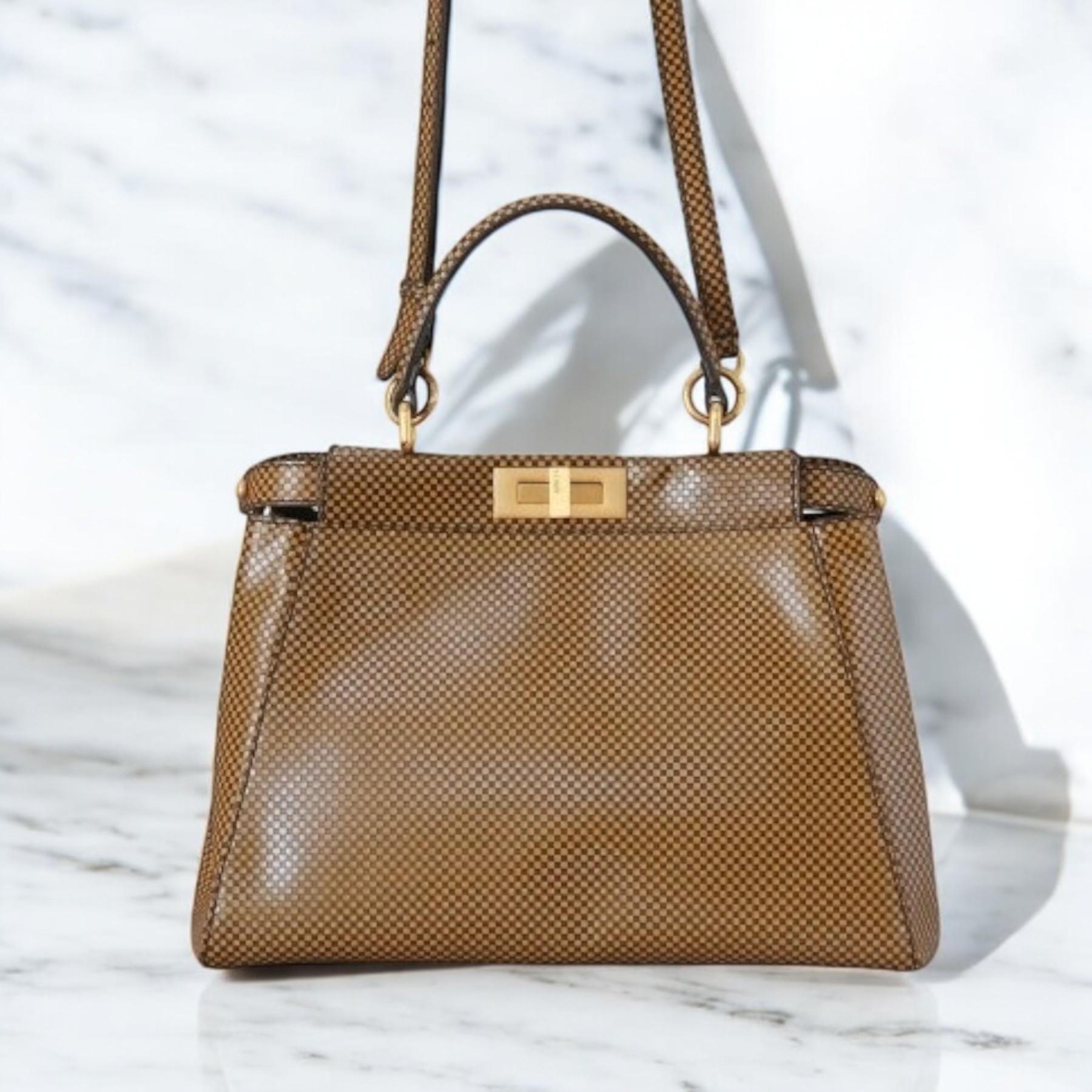 《FENDI》ピーカブー トートショルダーバッグ 中古