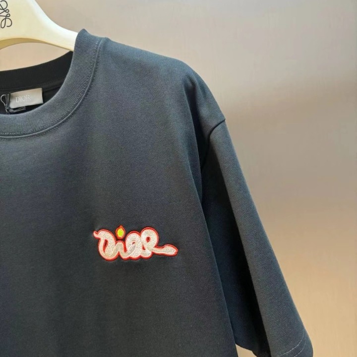 《☆人気☆》DIOR AND KAWS Tシャツ