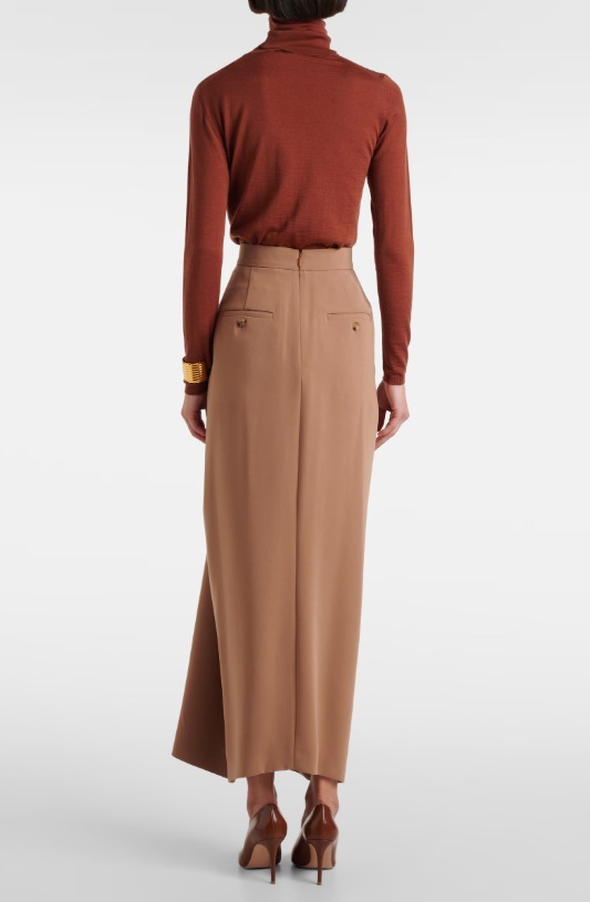 女性らしいデザイン《Max Mara》 Ridenteプリーツマキシスカート