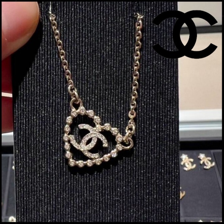 《プレゼントにも喜ばれる★》CHANEL ネックレス