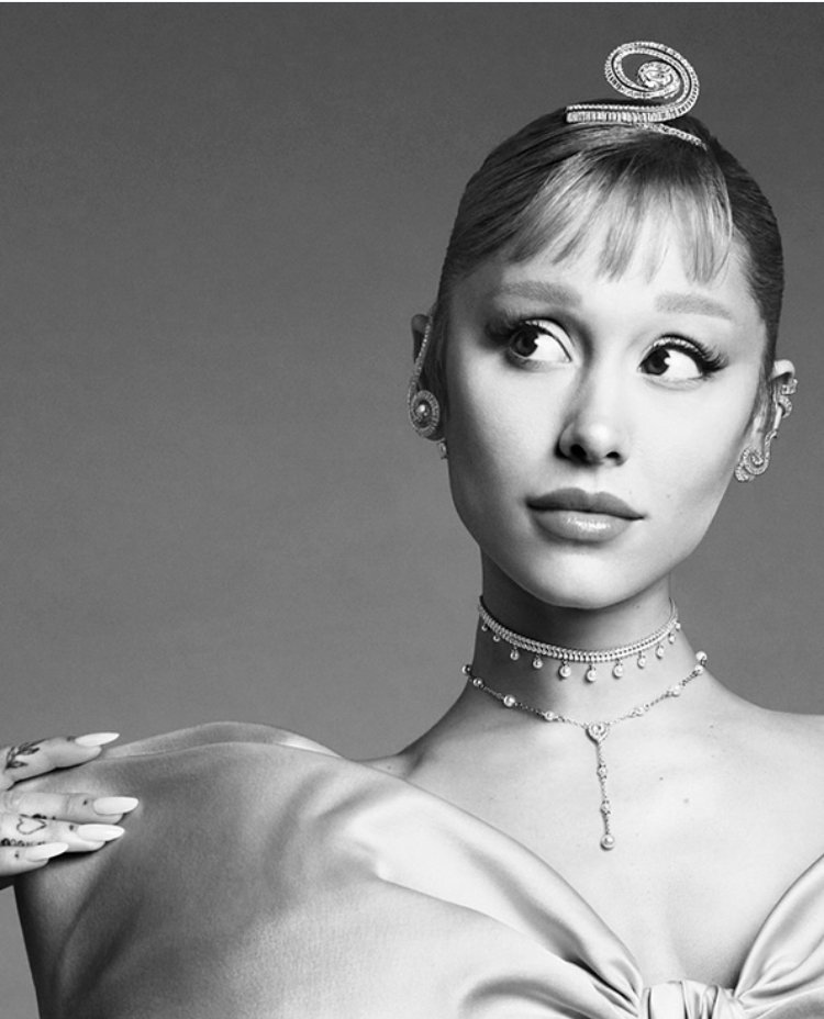 【SWAROVSKI】アリアナ・グランデ コラボ☆ヘアクリップ コーム SWAROVSKI】アリアナ・グランデ コラボ☆ヘアクリップ コーム