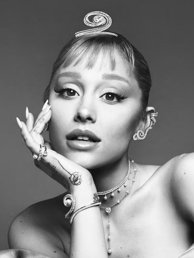【SWAROVSKI】アリアナ・グランデ コラボ☆ヘアクリップ コーム SWAROVSKI】アリアナ・グランデ コラボ☆ヘアクリップ コーム