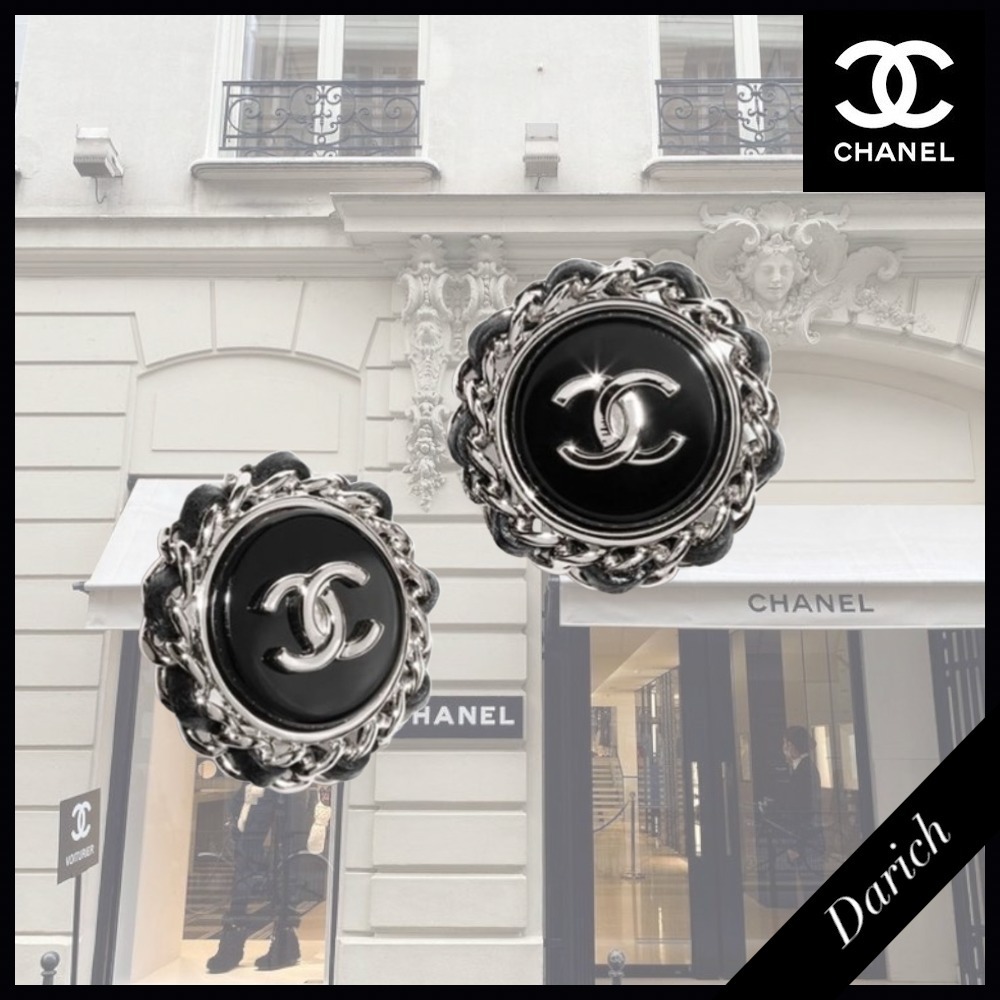 モノトーンでシックな魅力的☆レトロ感】CHANEL ピアス