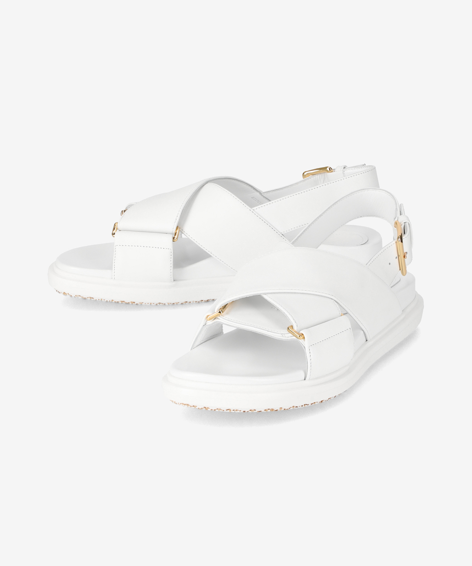 《MARNI》 パースベット クリスクロス サンダル
