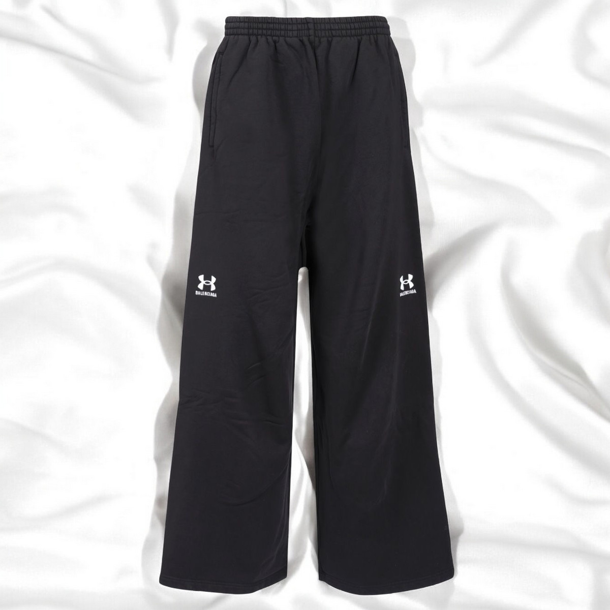 BALENCIAGA Under Armour パンツ