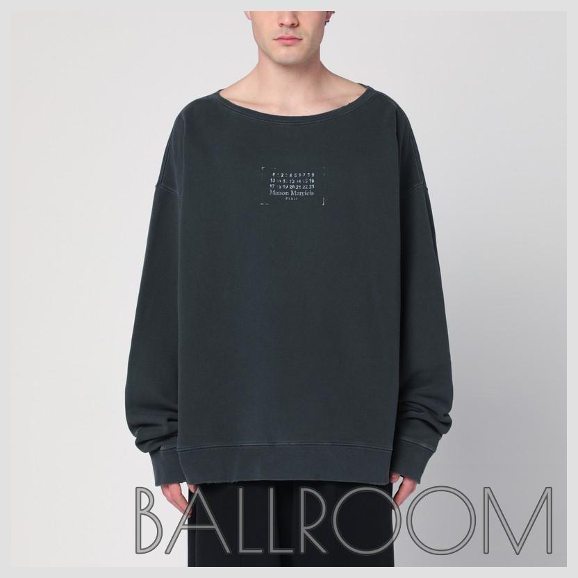 スウェット・トレーナー MAISON MARGIELA FADED BLACK SWEATSHIRT WITH PRINTED LOGO
