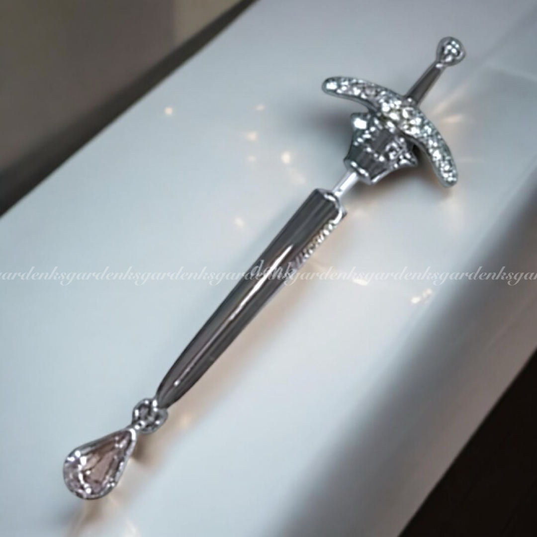 すぐ届く！BALENCIAGA GOTH SWORD ピアス