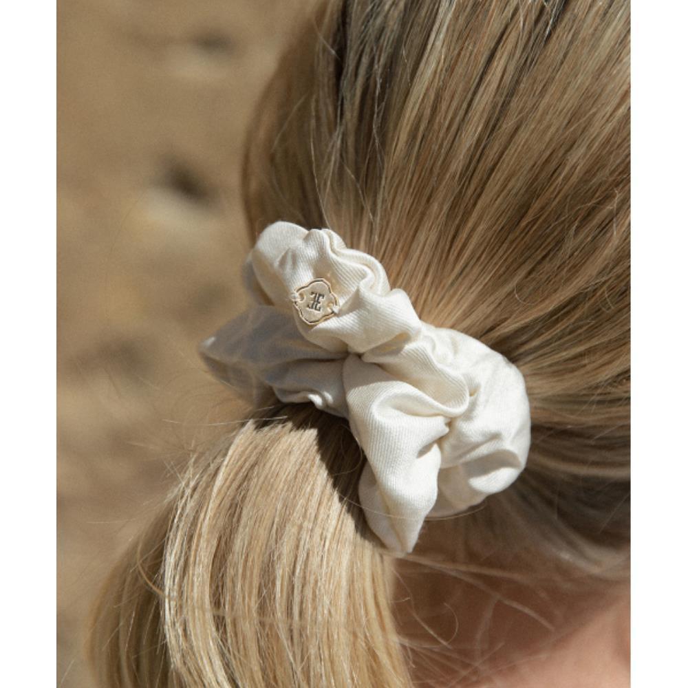 ◆FOLNUA◆ CLOVER HAIR SCRUNCHIE IVORY F24SWFSHA02