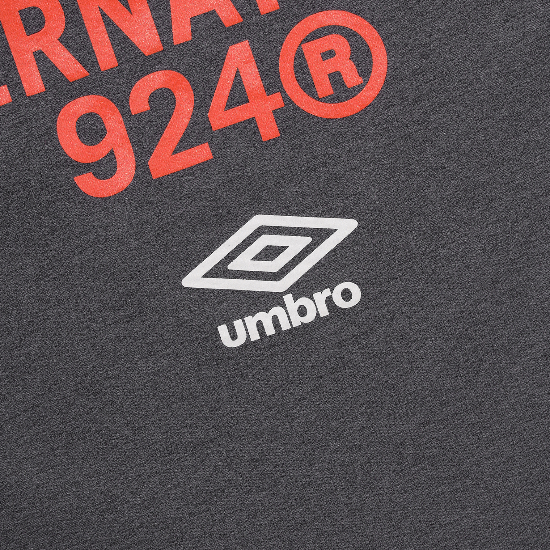 【UMBRO】 ★ PopRush Fresh Graphic S/S TEE ★ 男女共用 UMBRO】 ☆ PopRush Fresh Graphic S/S TEE ☆ 男女共用 (UMBRO