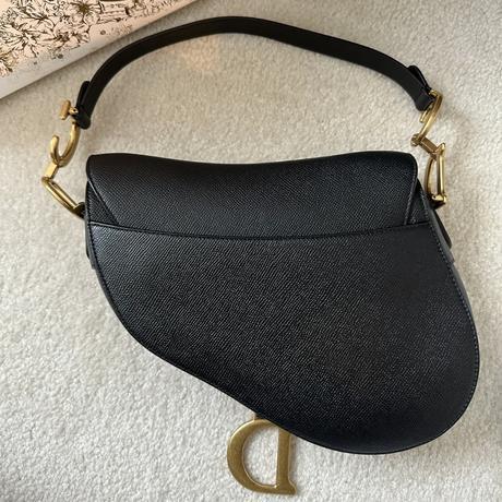 上品かつフェミニン♪【Dior】ディオール Saddle バッグ ミニ