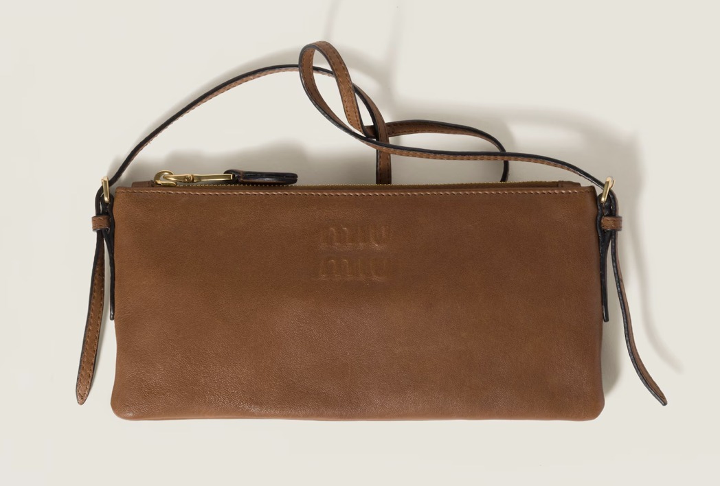 《比類なき逸品》【MiuMiu】ナッパレザーミニポーチ