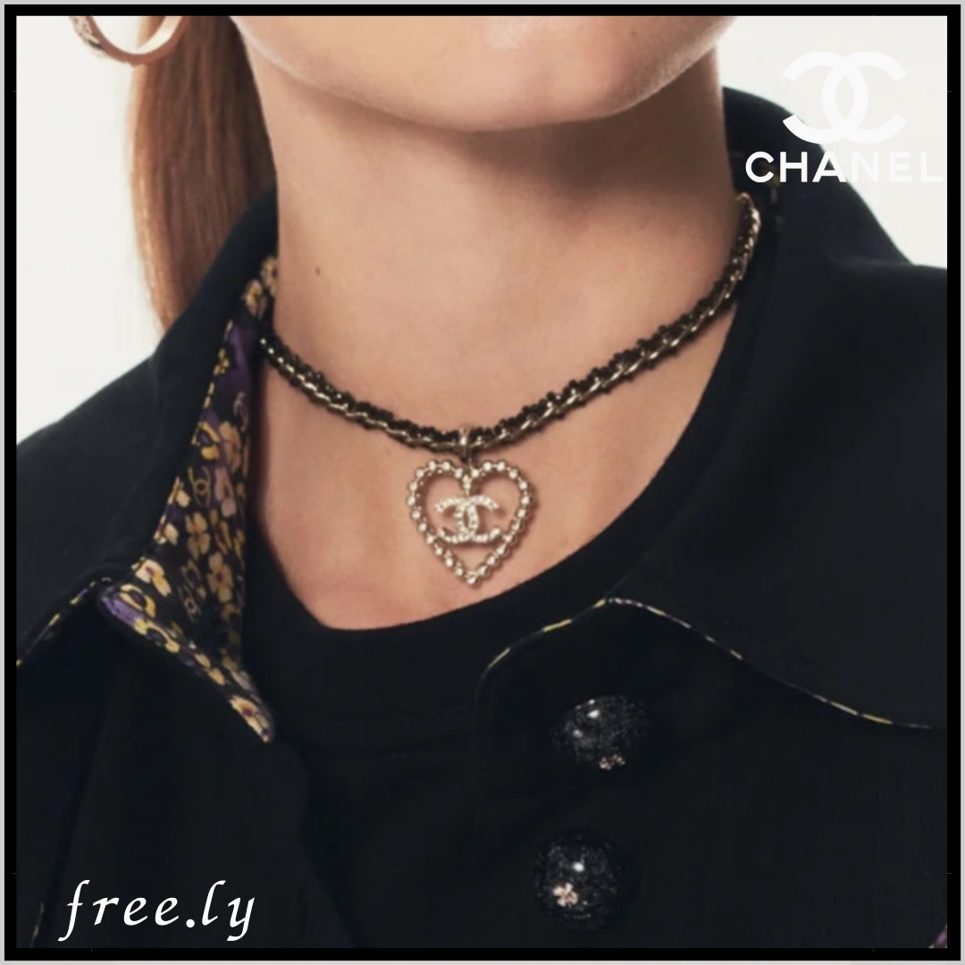 【ハートとロゴが可愛い♡】CHANEL チョーカー ビッグなハートがキュート♡】CHANEL チョーカー (CHANEL