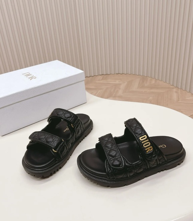 【デイリーに使える】DIOR - Dioract サンダル デイリーに使える】DIOR - Dioract サンダル