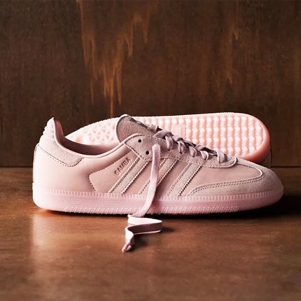 《adidas》海外人気スリーストライプス SAMBA シンプル かわいい