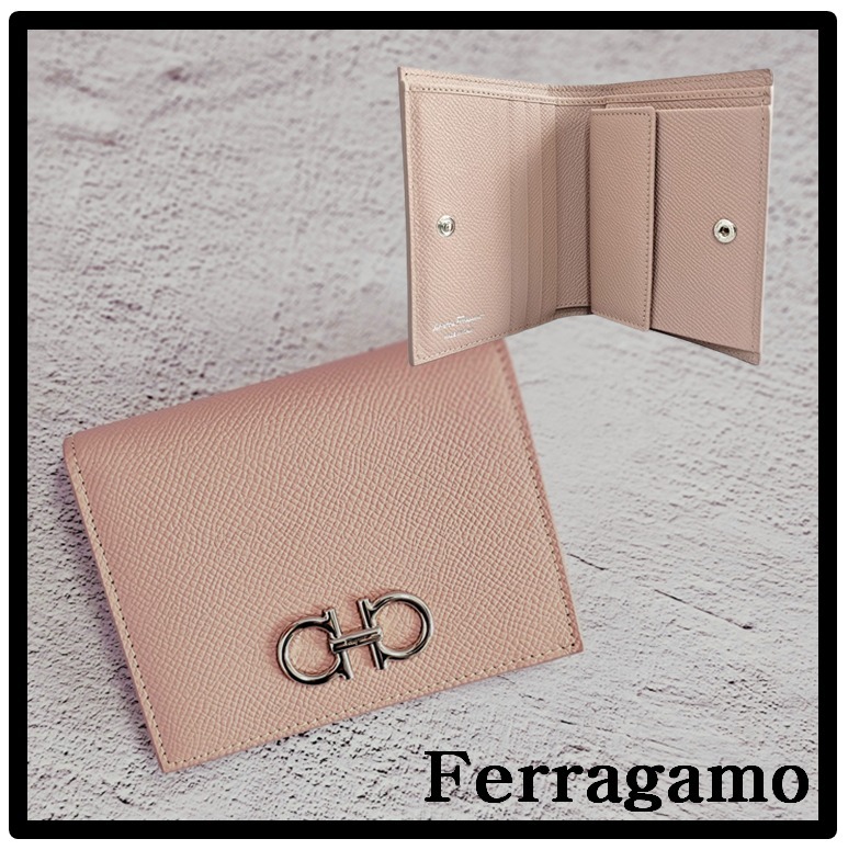★送料・関税込★Ferragamo★ガンチーニ 小銭入れ 二つ折り財布