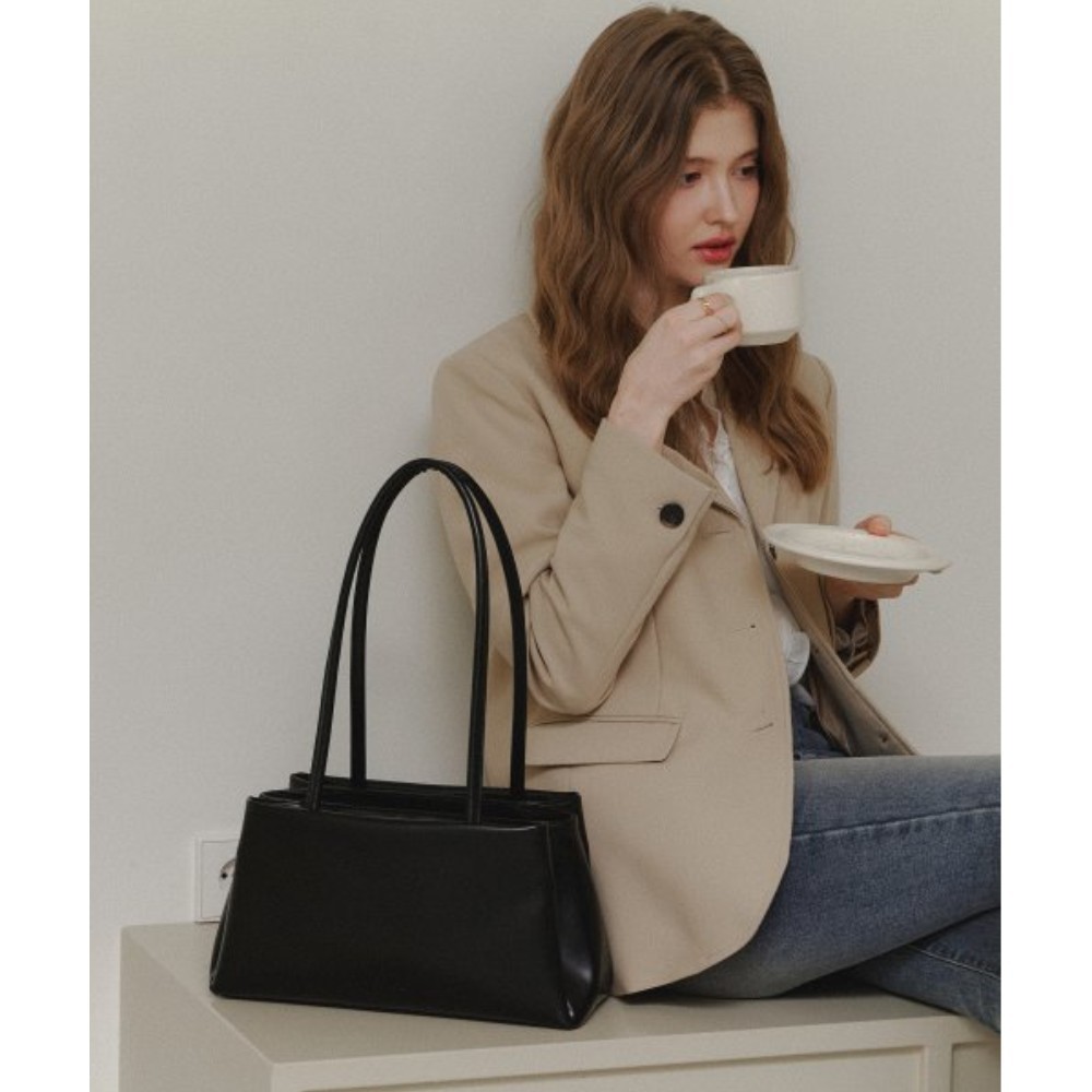 ショルダーバッグ・ポシェット OVHEE Rian Shoulder Bag Black