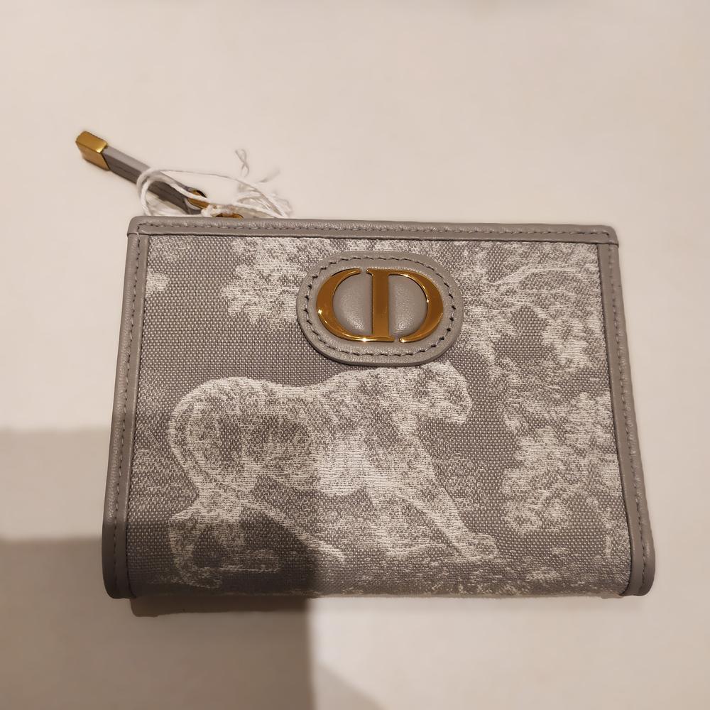 個性的！〈DIOR〉30 Montaigne Dahlia ウォレット (Dior