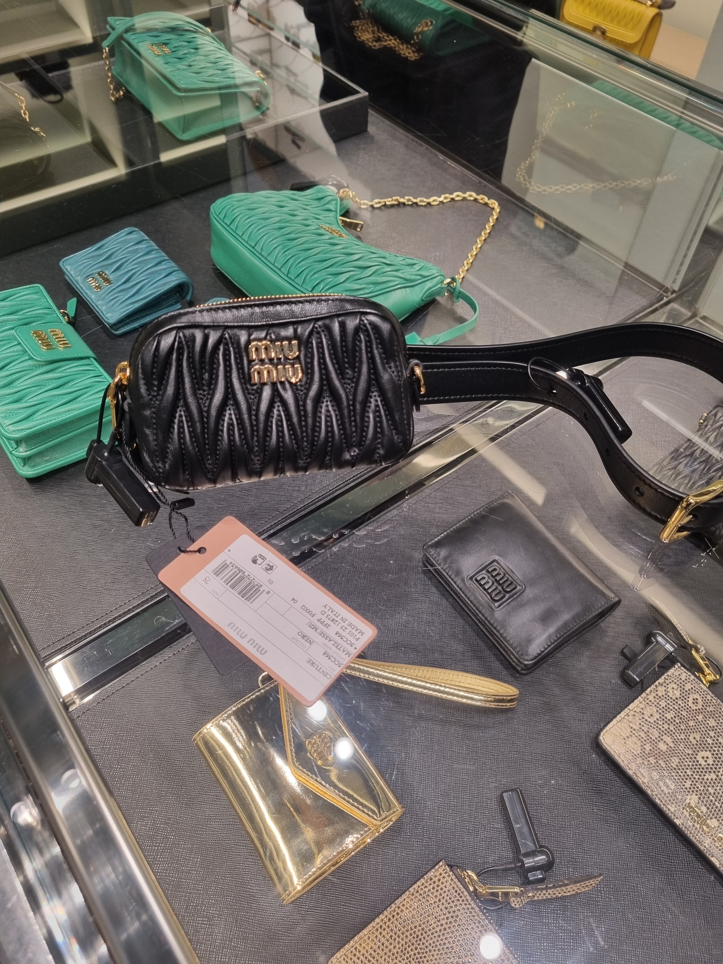 アウトレット直営店【MiuMiu】ベルトバック 5CC568 2FPP F0002