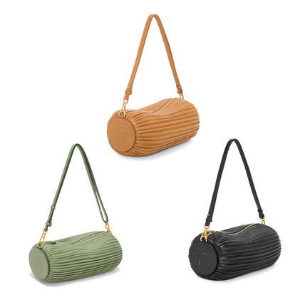 【セール】ロエベ☆ナッパレザーブレスレットポーチ☆A912P84X27 Bracelet Pouch in pleated nappa lambskin Black - LOEWE