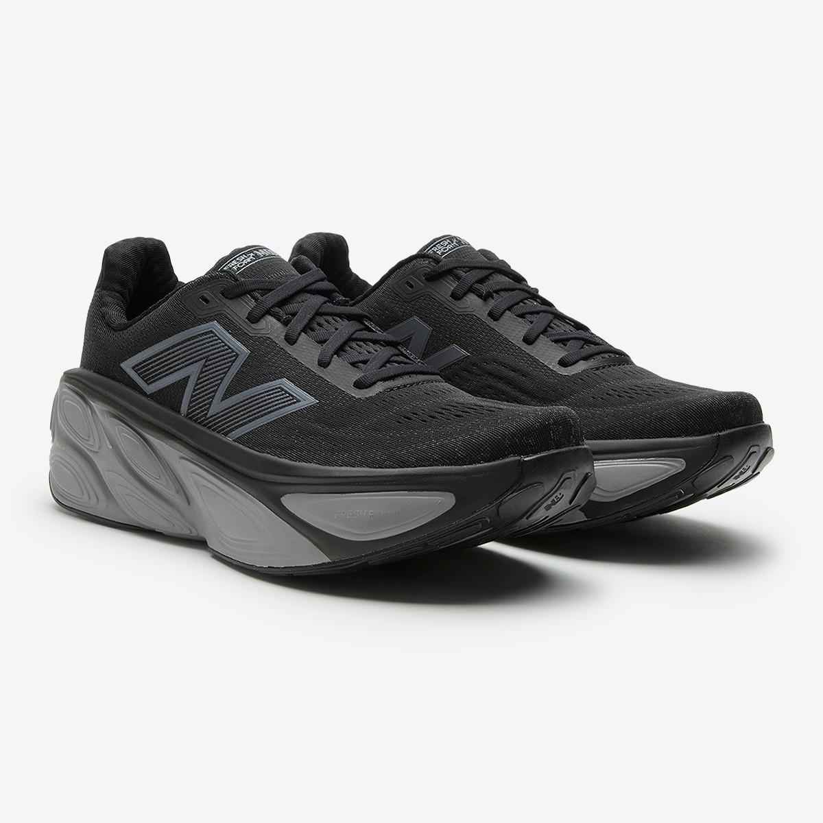 《☆超人気☆》☆New Balance☆FRESH FOAM x More V5(2E)☆Black
