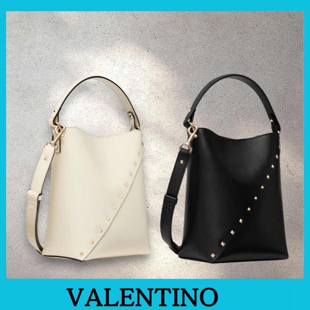 ★VALENTINO★GARAVANI スタッズ バケットバッグ