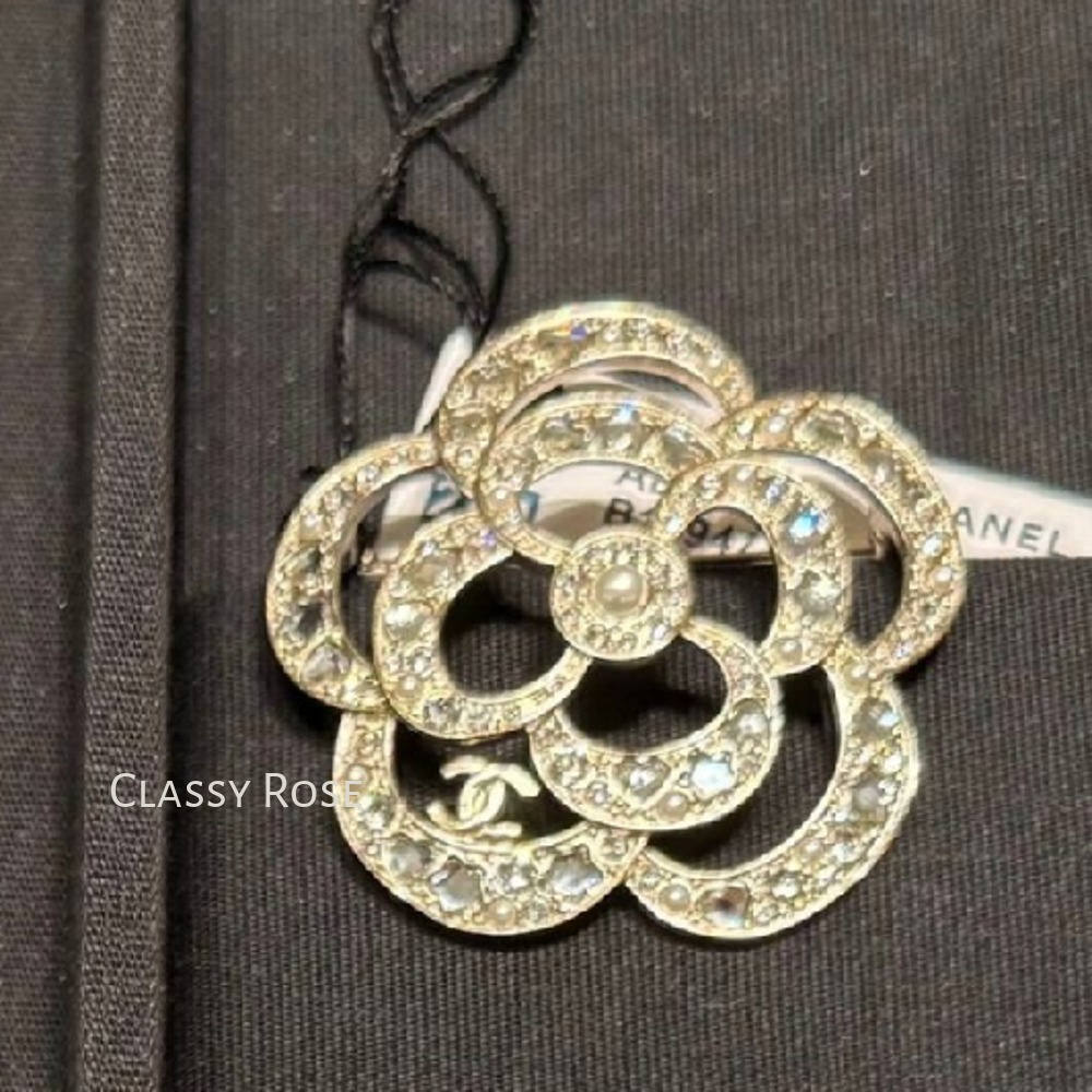 【美しさ際立つ♡】シャネル ブローチ ビジュー カメリア ビジュー付きカメリア】CHANEL☆ブローチ