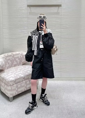 【カジュアルコーデに♪】Dior★クロップド ボンバージャケット カジュアルお洒落♪】Dior クロップド ボンバージャケット