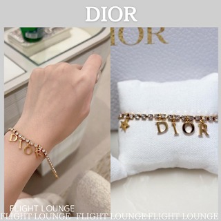 【ロゴと星が揺れる】Dior ストーンロゴ ブレスレット