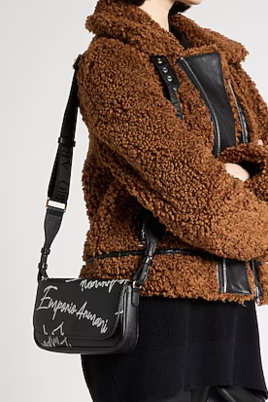 《EMPORIO ARMANI》ロゴデザイン フラップバッグ ボディバッグ